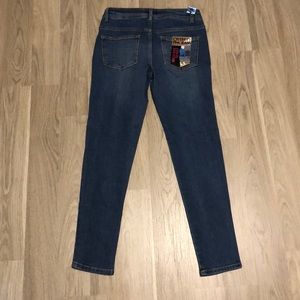 *BNWT* high rise skinny jean. Size 5. Stretch